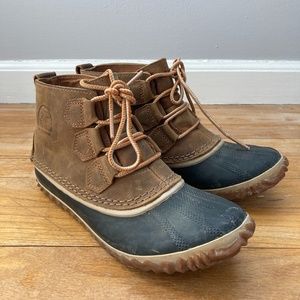 Sorel out and about duck boot